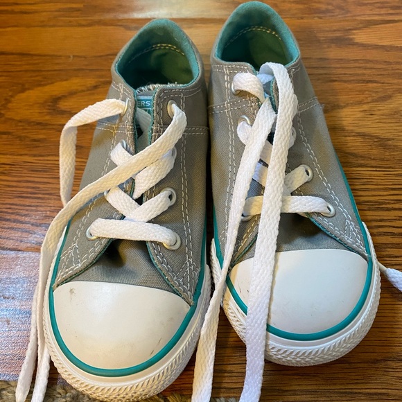 girls converse size 9
